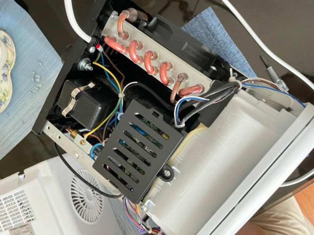 DC12025 Cooling Fan Powers High-Volume Desktop Home Ice Maker Production